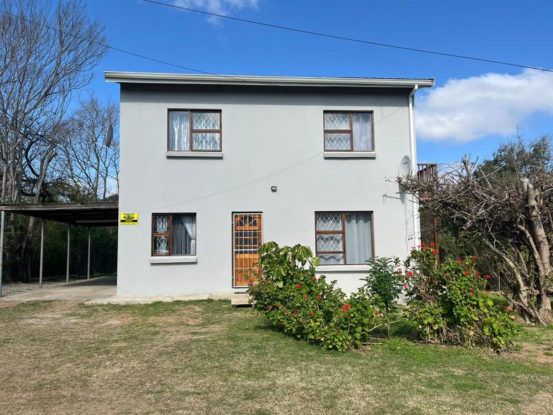 To Let 4 Bedroom Property for Rent in Kingswood Eastern Cape